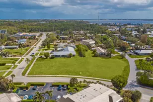 933 & 943 NW Spruce Ridge Dr, Stuart, FL 34994 - Photo 1