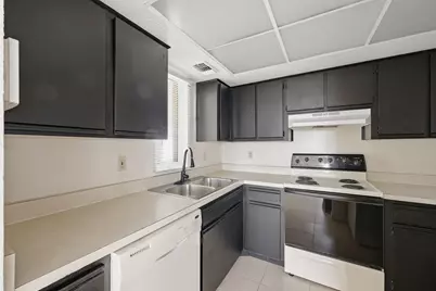 1502 SE Royal Green Circle #201, Port Saint Lucie, FL 34952 - Photo 7