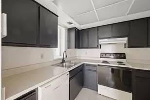 1502 SE Royal Green Cir, Port Saint Lucie, FL 34952 - Photo 7