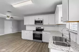 908 Landsdowne Dr, Sebastian, FL 32958 - Photo 13