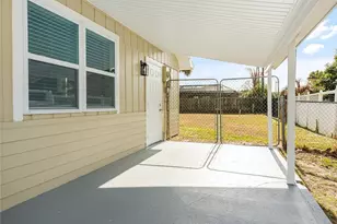 908 Landsdowne Dr, Sebastian, FL 32958 - Photo 3