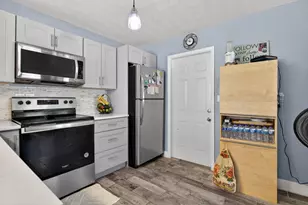 2811 NE 9th Terrace, Pompano Beach, FL 33064 - Photo 11