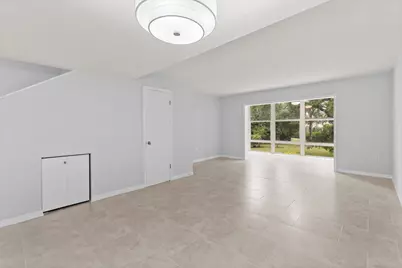 1901 Indian River Boulevard #201, Vero Beach, FL 32960 - Photo 5