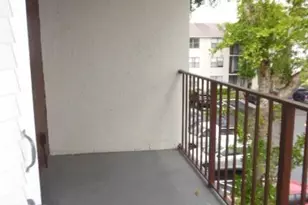 738 Executive Center Dr, West Palm Beach, FL 33401 - Photo 7