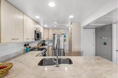 7 Royal Palm Way #507, Boca Raton, FL 33432 - Photo 9