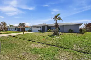 826 SE Quiescent Ln, Port Saint Lucie, FL 34983 - Photo 3