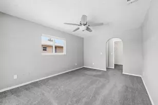 826 SE Quiescent Ln, Port Saint Lucie, FL 34983 - Photo 23