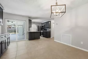 826 SE Quiescent Ln, Port Saint Lucie, FL 34983 - Photo 5