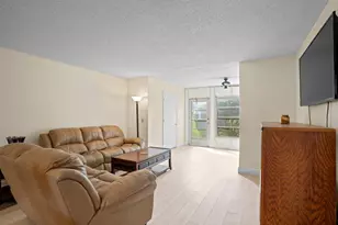 10 Willowbrook Ln, Delray Beach, FL 33446 - Photo 5
