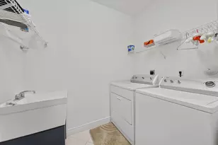 132 Las Brisas Cir, Hypoluxo, FL 33462 - Photo 23