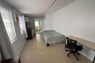 605 E Coast Ave, Lantana, FL 33462 - Photo 1