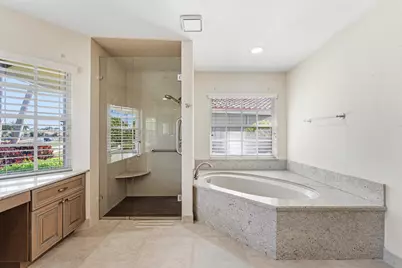 6122 Golf Villas Drive, Boynton Beach, FL 33437 - Photo 23