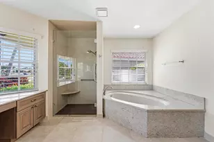 6122 Golf Villas Dr, Boynton Beach, FL 33437 - Photo 23