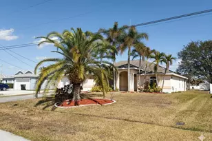 4017 SW Kadlic St, Port Saint Lucie, FL 34953 - Photo 3