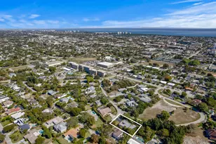 486 NW 1st St, Boca Raton, FL 33432 - Photo 33