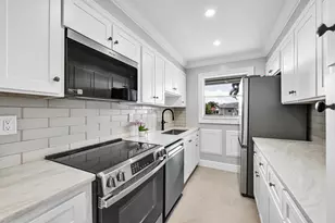 285 Main Blvd, Boynton Beach, FL 33435 - Photo 13