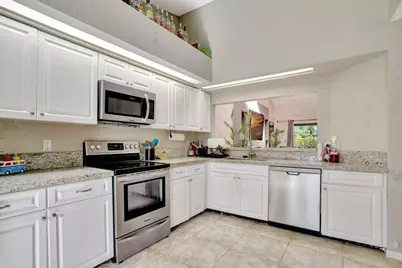 8353 Waterford Avenue, Tamarac, FL 33321 - Photo 9