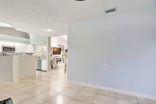 8353 Waterford Ave, Tamarac, FL 33321 - Photo 13