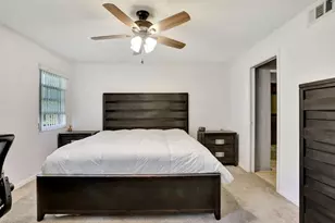 8353 Waterford Ave, Tamarac, FL 33321 - Photo 17