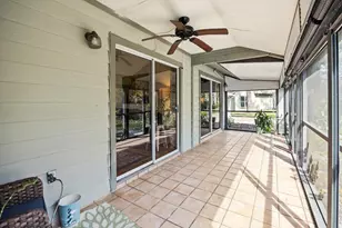 933 NE Sandalwood Pl, Jensen Beach, FL 34957 - Photo 9