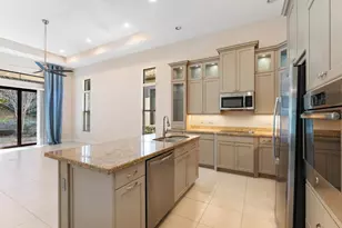 600 SE Fascino Cir, Port Saint Lucie, FL 34984 - Photo 5