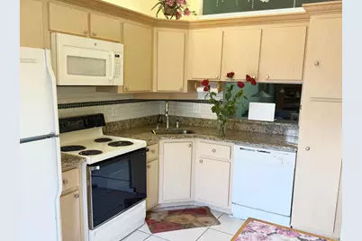 542 Shady Pine Way #D, Greenacres, FL 33415 - Photo 3