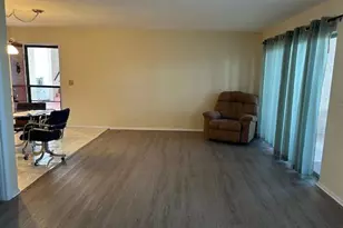 145 Lake Evelyn Dr, West Palm Beach, FL 33411 - Photo 7