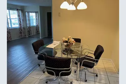 145 Lake Evelyn Drive, West Palm Beach, FL 33411 - Photo 9