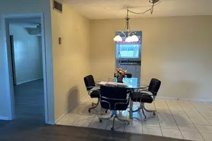 145 Lake Evelyn Dr, West Palm Beach, FL 33411 - Photo 7