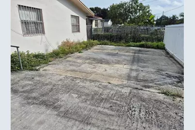 941 NW 102nd Street, Miami, FL 33150 - Photo 5