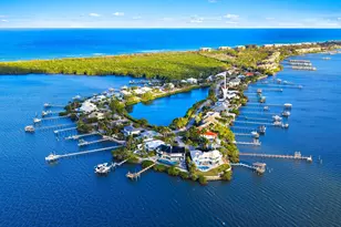 4230 NE Joes Point Rd, Stuart, FL 34996 - Photo 57