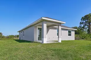 9006 S Castle Cir, Labelle, FL 33935 - Photo 25