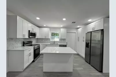 2801 Avenue Q Avenue, Fort Pierce, FL 34947 - Photo 1