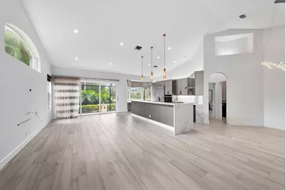 8110 Sandpiper Way, West Palm Beach, FL 33412 - Photo 5