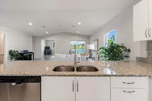 10 Juan Carlos Ln, Port Saint Lucie, FL 34952 - Photo 17