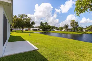 10 Juan Carlos Ln, Port Saint Lucie, FL 34952 - Photo 7