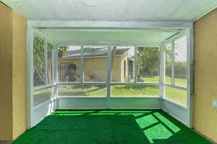 202 Sparrow Dr, Royal Palm Beach, FL 33411 - Photo 7