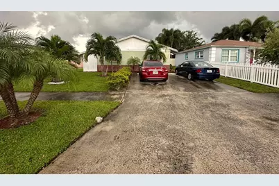 523 Colonial Road #A - B, West Palm Beach, FL 33405 - Photo 1