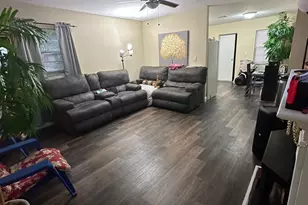 523 Colonial Rd, West Palm Beach, FL 33405 - Photo 3