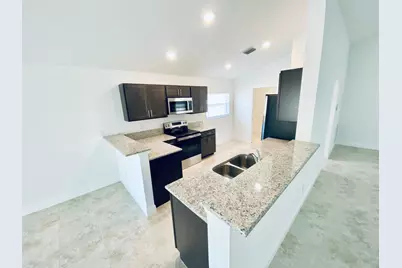 9720 Apollo Avenue, Fort Pierce, FL 34945 - Photo 11