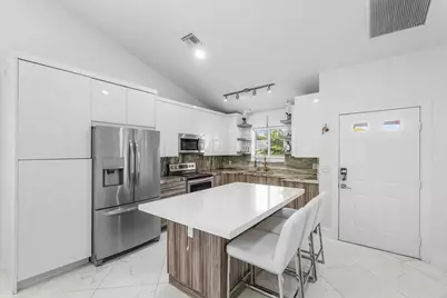 101 Azalea Circle, Boynton Beach, FL 33436 - Photo 5