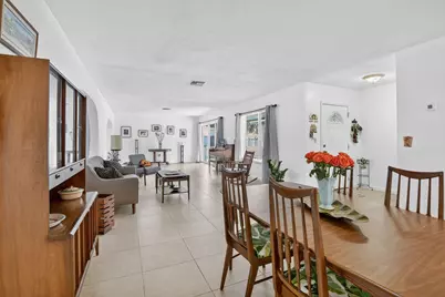 882 Azalea Court, Plantation, FL 33317 - Photo 7