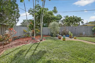 882 Azalea Ct, Plantation, FL 33317 - Photo 41