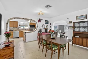 882 Azalea Ct, Plantation, FL 33317 - Photo 5