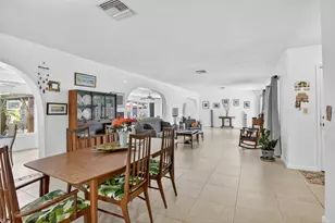 882 Azalea Ct, Plantation, FL 33317 - Photo 5