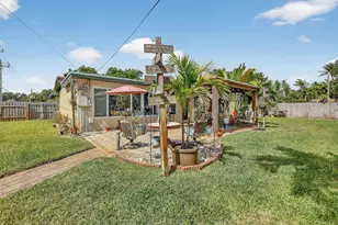 882 Azalea Ct, Plantation, FL 33317 - Photo 39