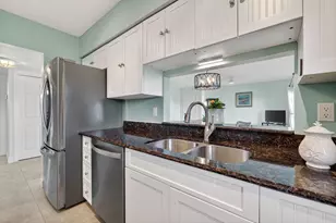 3210 S Lakeview Cir, Fort Pierce, FL 34949 - Photo 29