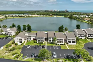 3210 S Lakeview Cir, Fort Pierce, FL 34949 - Photo 1