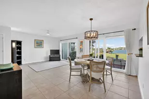 3210 S Lakeview Cir, Fort Pierce, FL 34949 - Photo 5