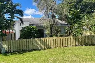 51 Baytree Cir, Boynton Beach, FL 33436 - Photo 25